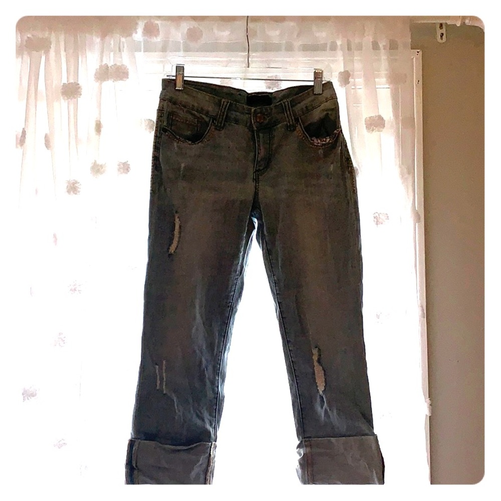 Seven jeans distressed cuffed capris